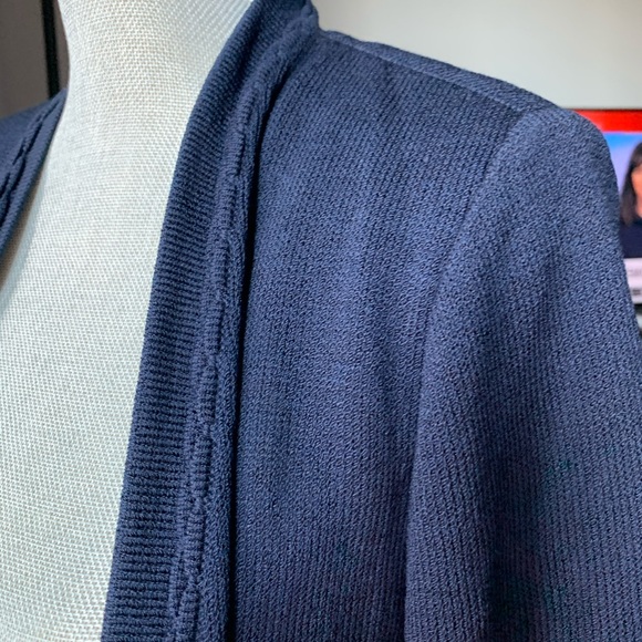 St. John Basics MED Navy Bl Jacket w pockets. Good - Picture 4 of 8